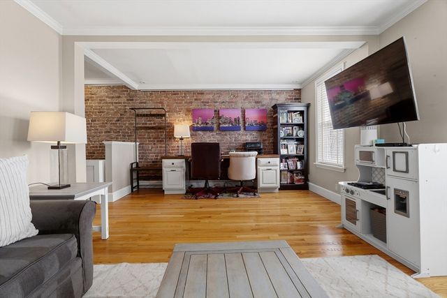 760-762 E 5th St 2, Boston, MA 02127