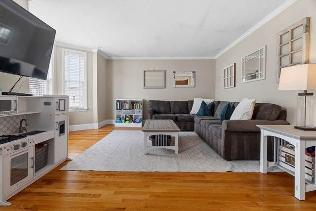 760-762 E 5th St 2, Boston, MA 02127