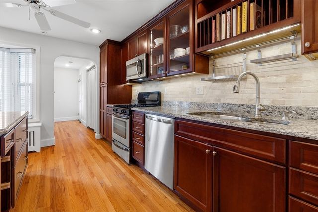 760-762 E 5th St 2, Boston, MA 02127