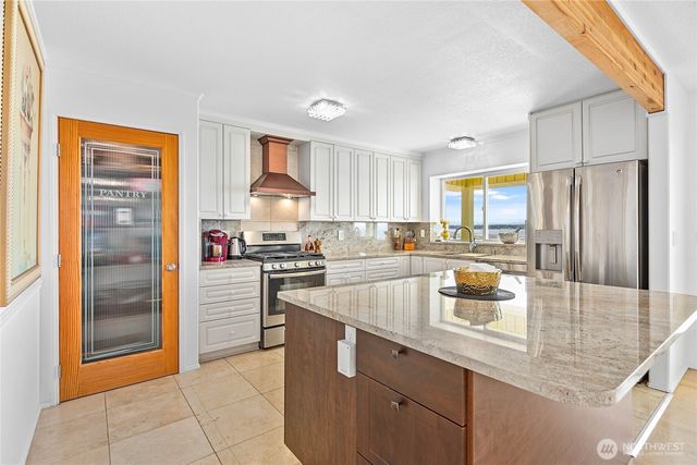 5563 Haida Way, Blaine, WA 98230