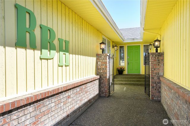 5563 Haida Way, Blaine, WA 98230