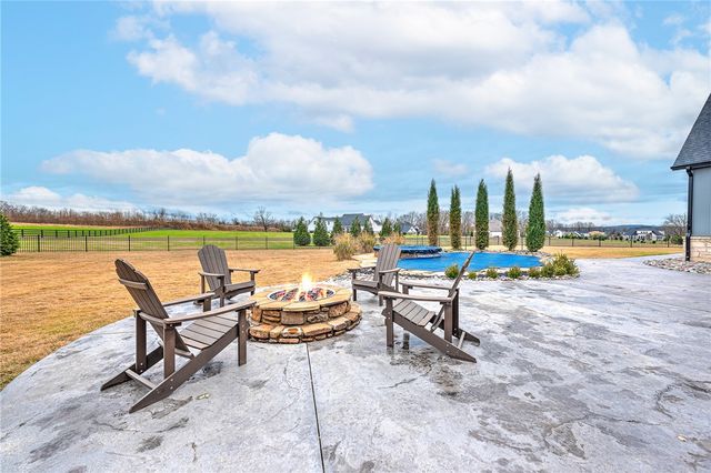 1089 River Hollow Road, Fayetteville, AR 72703