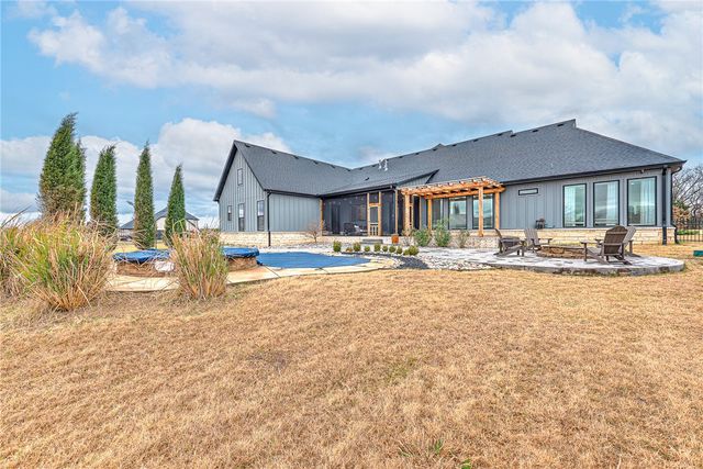 1089 River Hollow Road, Fayetteville, AR 72703