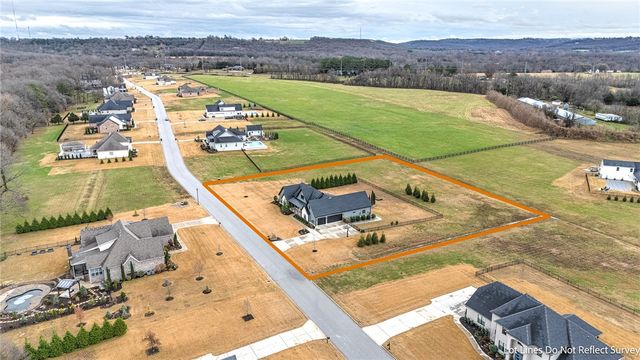 1089 River Hollow Road, Fayetteville, AR 72703