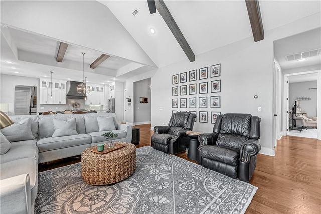 1089 River Hollow Road, Fayetteville, AR 72703