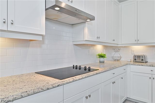 19553 The Place BLVD, Estero, FL 33928