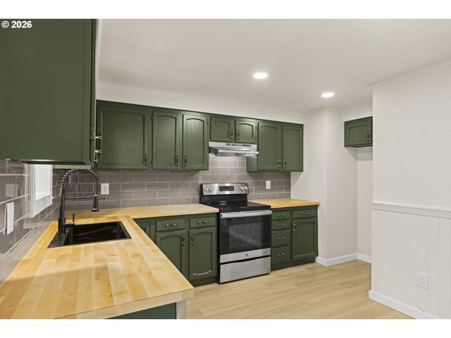 10249 N TYLER Ave, Portland, OR 97203