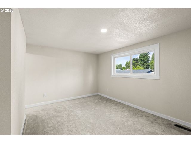 10249 N TYLER Ave, Portland, OR 97203