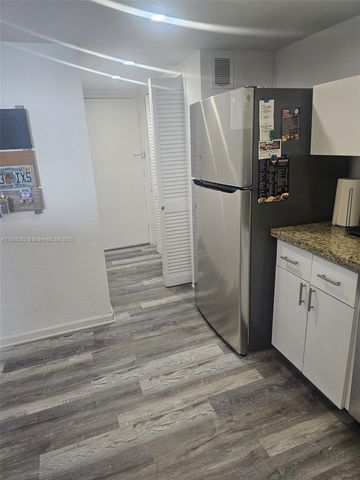 5825 Collins Ave PH1-J, Miami Beach, FL 33140