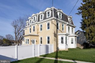 527 W LANCASTER AVE, Downingtown, PA 19335