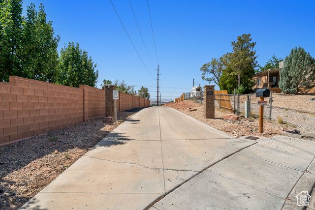 2752 E 50 S, St. George, UT 84790