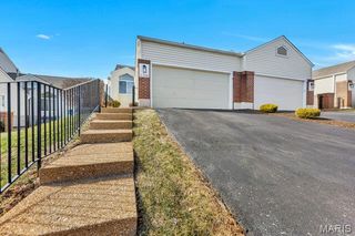 1738 Highview Circle Court, Ballwin, MO 63021