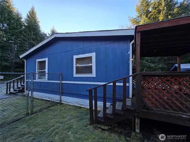 1531 W Ford Road, Matlock, WA 98560
