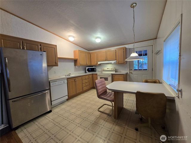 1531 W Ford Road, Matlock, WA 98560