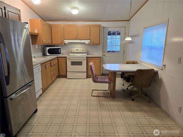 1531 W Ford Road, Matlock, WA 98560