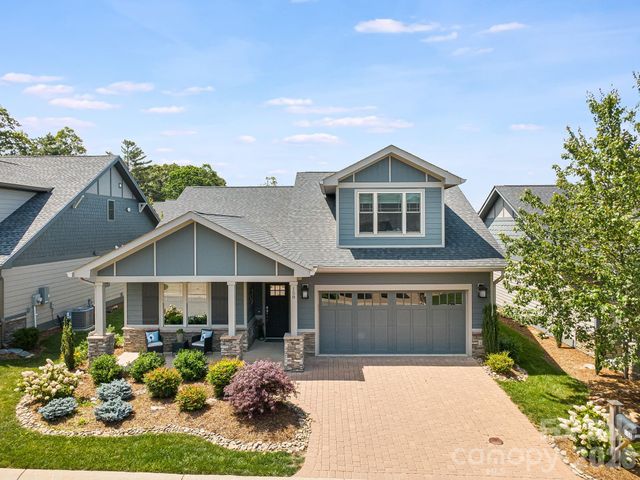 158 Waightstill Drive, Arden, NC 28704