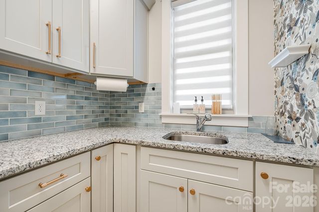 158 Waightstill Drive, Arden, NC 28704