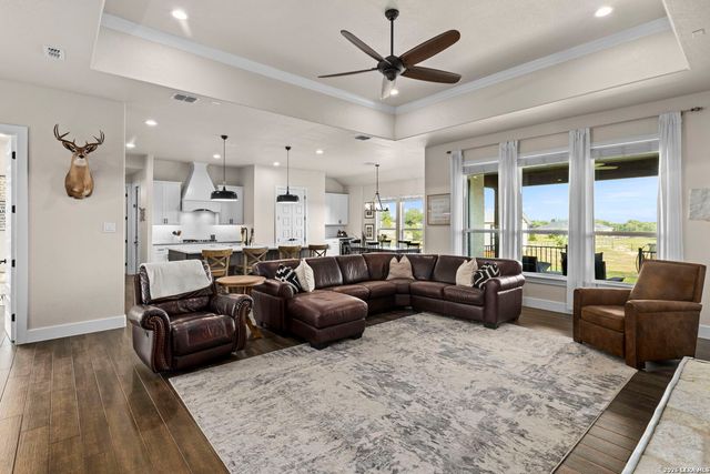 1422 Ledgebrook St., Spring Branch, TX 78070
