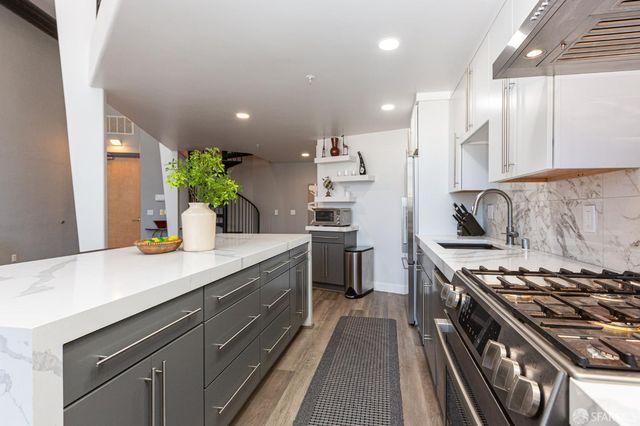 346 1st Street 305, San Francisco, CA 94105