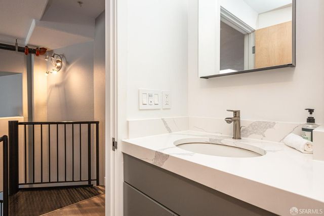 346 1st Street 305, San Francisco, CA 94105