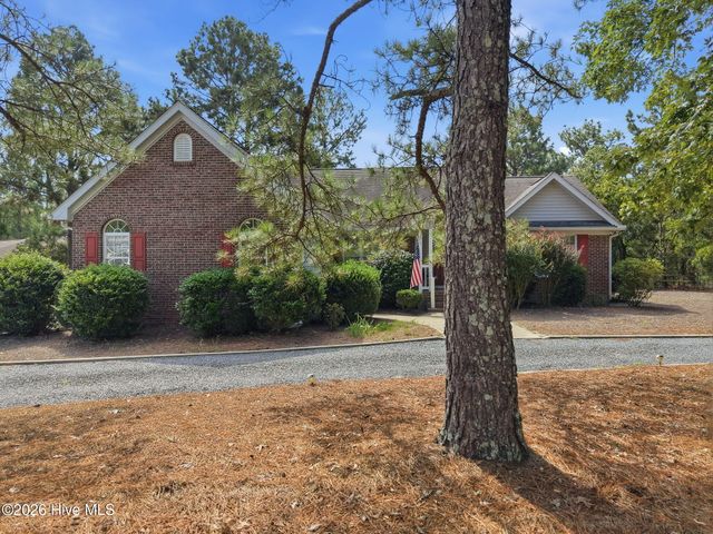 137 Winsford Circle, West End, NC 27376