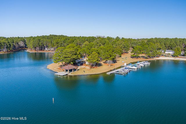 137 Winsford Circle, West End, NC 27376