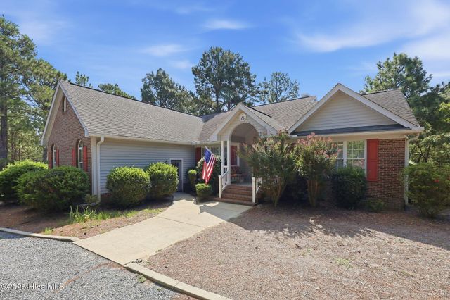 137 Winsford Circle, West End, NC 27376