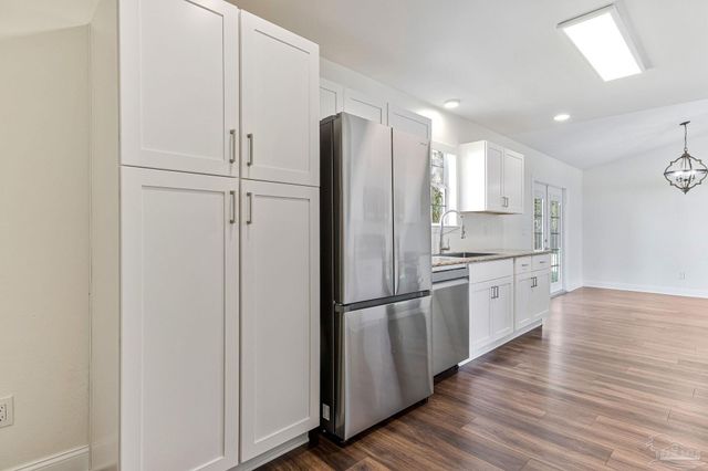 902 Heathrow Dr, Cantonment, FL 32533