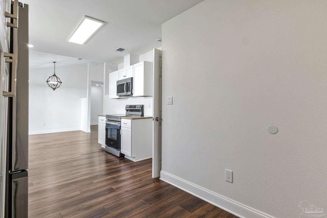 902 Heathrow Dr, Cantonment, FL 32533