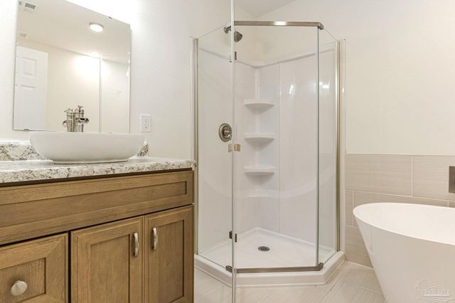 902 Heathrow Dr, Cantonment, FL 32533