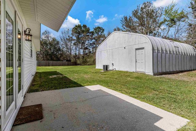 902 Heathrow Dr, Cantonment, FL 32533