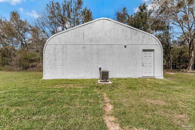 902 Heathrow Dr, Cantonment, FL 32533