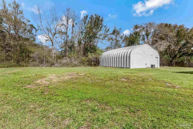 902 Heathrow Dr, Cantonment, FL 32533