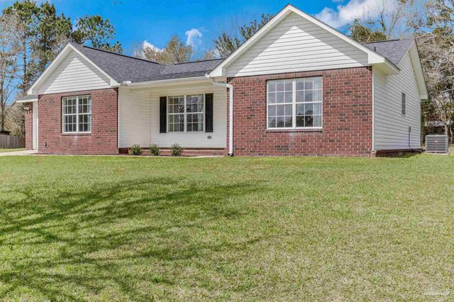 902 Heathrow Dr, Cantonment, FL 32533