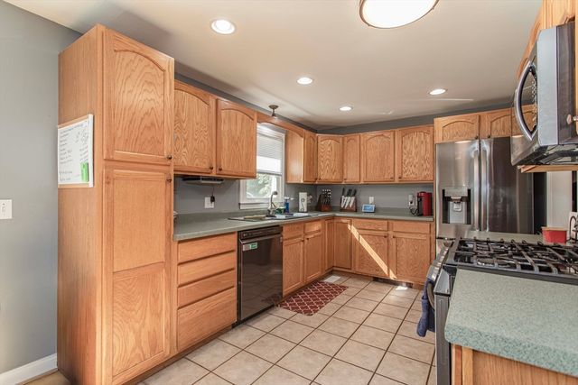 37 Forest Trail, East Bridgewater, MA 02333