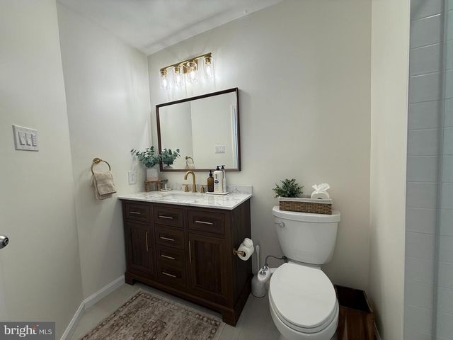 434 PLEASANT VALLEY DR, Conshohocken, PA 19428