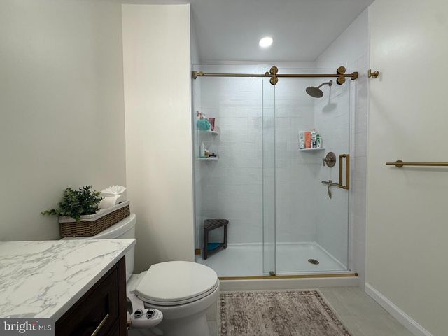 434 PLEASANT VALLEY DR, Conshohocken, PA 19428
