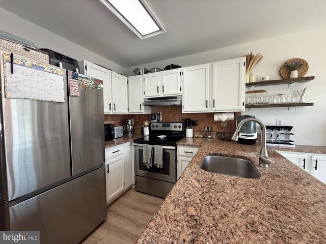 434 PLEASANT VALLEY DR, Conshohocken, PA 19428
