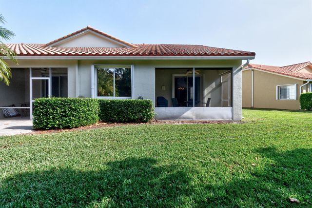 6445 Oxford Circle 101, Vero Beach, FL 32966