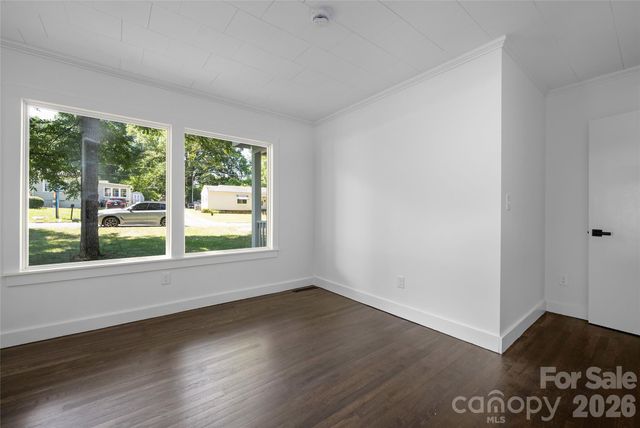 445 Oakwood Avenue, Mooresville, NC 28115