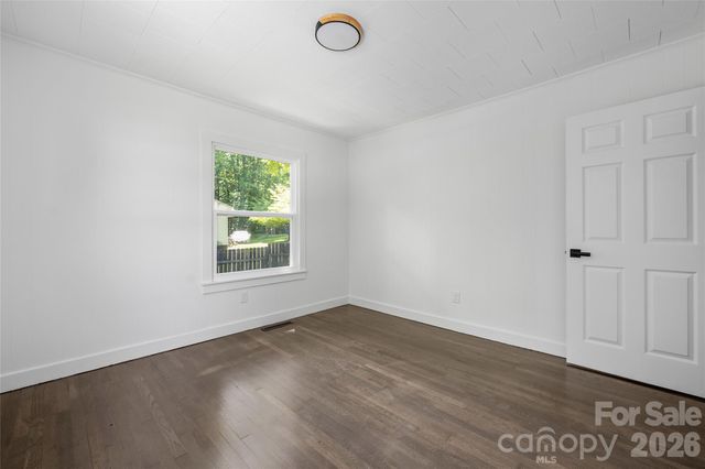 445 Oakwood Avenue, Mooresville, NC 28115