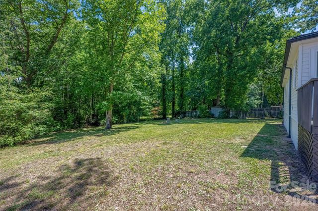 445 Oakwood Avenue, Mooresville, NC 28115