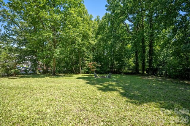 445 Oakwood Avenue, Mooresville, NC 28115