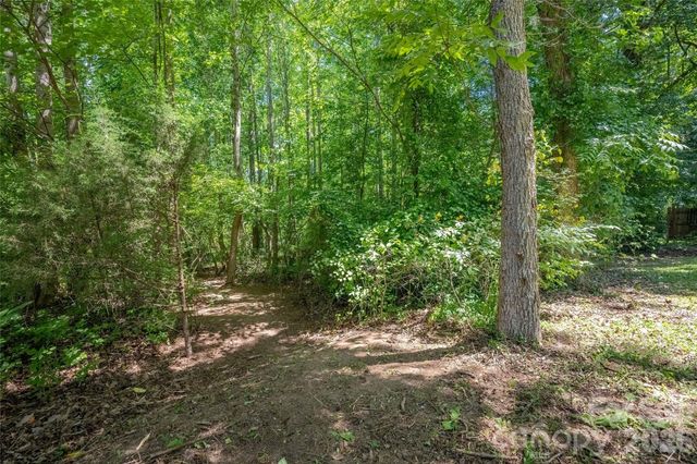 445 Oakwood Avenue, Mooresville, NC 28115