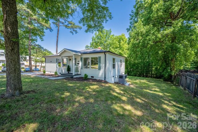 445 Oakwood Avenue, Mooresville, NC 28115