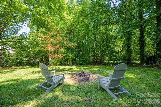 445 Oakwood Avenue, Mooresville, NC 28115