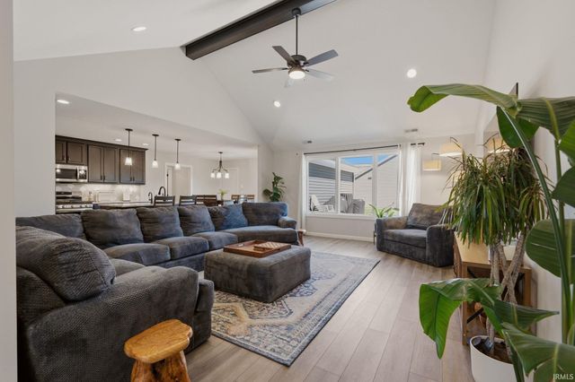 15296 Leo Creek Boulevard, Leo, IN 46765