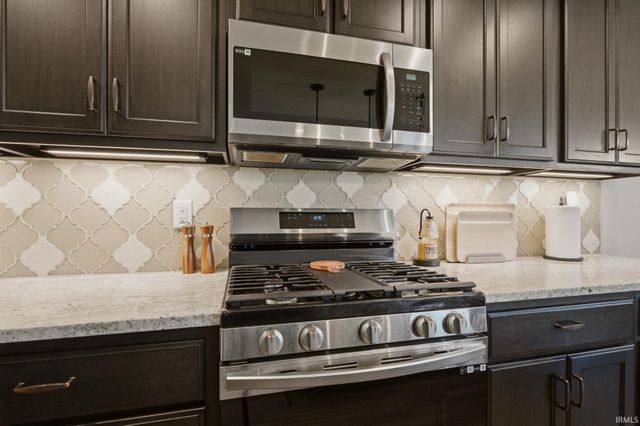 15296 Leo Creek Boulevard, Leo, IN 46765