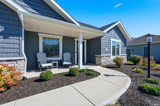 15296 Leo Creek Boulevard, Leo, IN 46765