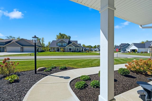 15296 Leo Creek Boulevard, Leo, IN 46765